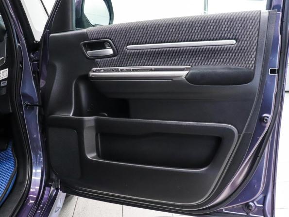 Honda Stepwgn V с пробегом 2016 года, цена 1 699 000 рублей, 119159 км, минивэн, Автокод Объявления