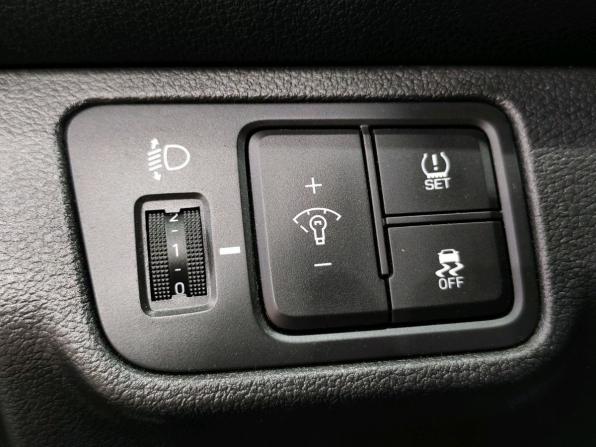 Hyundai Solaris II с пробегом 2018 года, цена 1 360 000 рублей, 94367 км, седан, Автокод Объявления