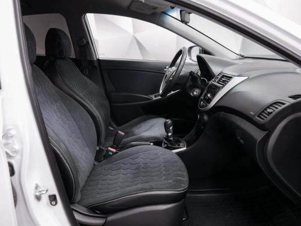 Hyundai Solaris I Рестайлинг с пробегом 2014 года, цена 1 045 000 рублей, 92982 км, седан, Автокод Объявления