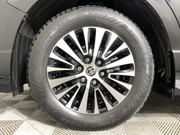 Toyota HiAce H300 с пробегом 2020 года, цена 5 597 000 рублей, 124205 км, минивэн, Автокод Объявления