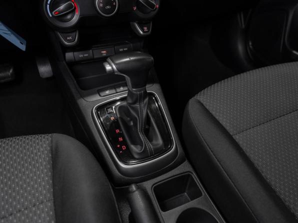 Kia Rio IV Рестайлинг с пробегом 2021 года, цена 1 595 000 рублей, 113055 км, хэтчбек, Автокод Объявления