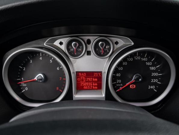 Ford Focus II Рестайлинг с пробегом 2010 года, цена 550 000 рублей, 250916 км, седан, Автокод Объявления