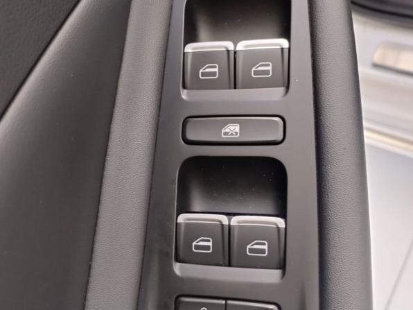 Omoda S5 с пробегом 2023 года, цена 1 420 000 рублей, 55777 км, седан, Автокод Объявления