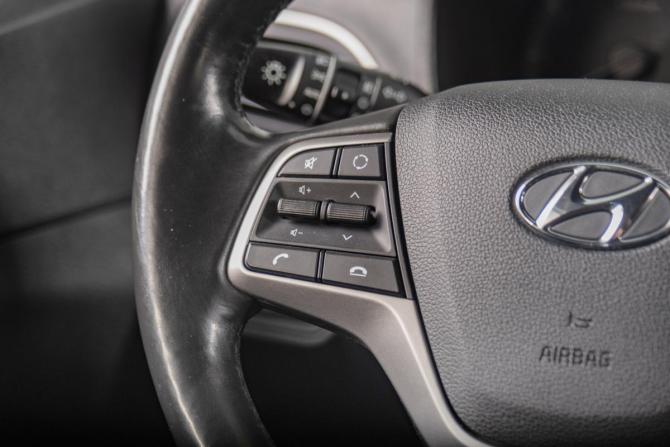 Hyundai Solaris II с пробегом 2018 года, цена 1 399 000 рублей, 69000 км, седан, Автокод Объявления