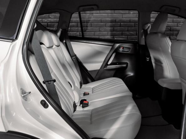 Toyota RAV4 IV (XA40) Рестайлинг с пробегом 2016 года, цена 2 200 000 рублей, 199822 км, внедорожник, Автокод Объявления