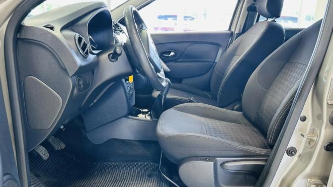 Renault Sandero II с пробегом 2018 года, цена 974 000 рублей, 72000 км, хэтчбек, Автокод Объявления