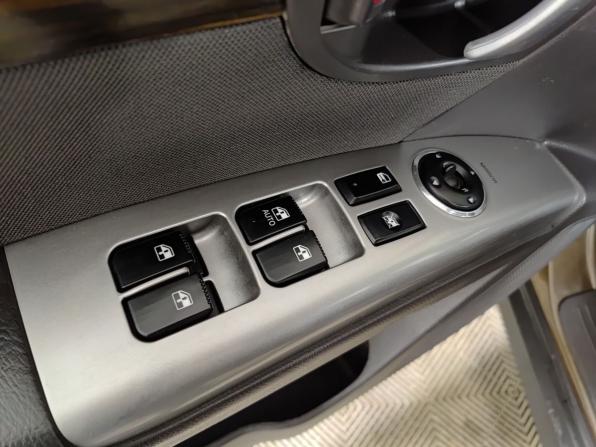 Hyundai Santa Fe II Рестайлинг с пробегом 2011 года, цена 1 150 000 рублей, 143000 км, внедорожник, Автокод Объявления