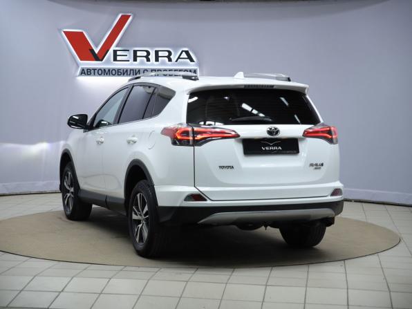 Toyota RAV4 IV (XA40) Рестайлинг с пробегом 2016 года, цена 2 330 000 рублей, 106969 км, внедорожник, Автокод Объявления