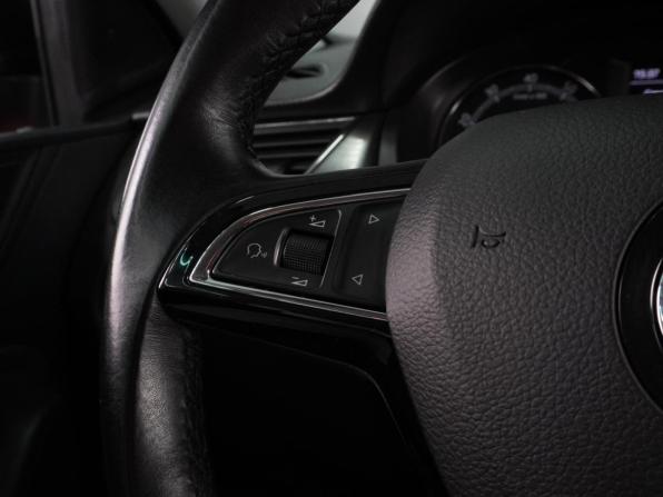 Skoda Rapid I Рестайлинг с пробегом 2018 года, цена 1 449 000 рублей, 115860 км, лифтбек, Автокод Объявления