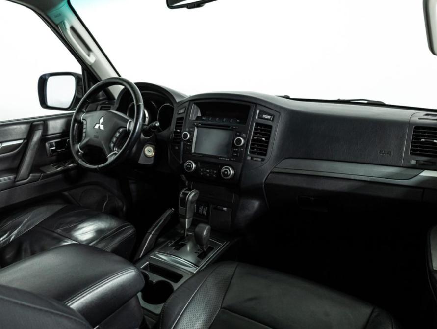 Mitsubishi Pajero IV Рестайлинг 1 Санкт-Петербург  - изображение 10