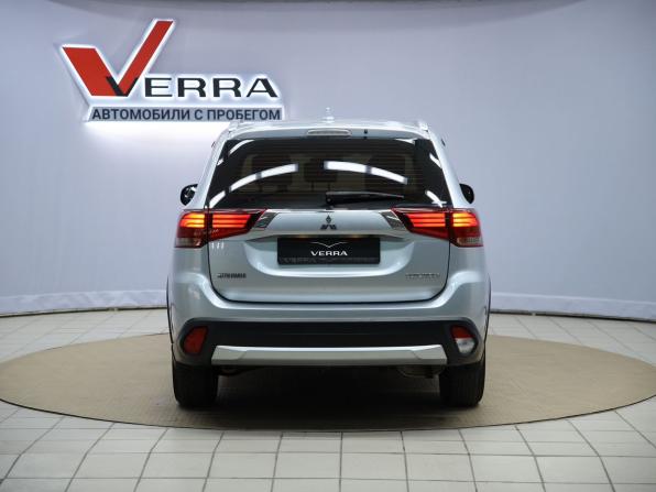 Mitsubishi Outlander III Рестайлинг 2 с пробегом 2018 года, цена 1 920 000 рублей, 173437 км, внедорожник, Автокод Объявления