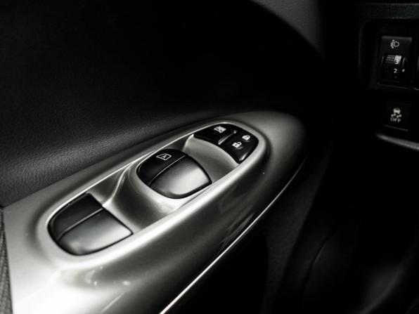 Nissan Juke I с пробегом 2012 года, цена 1 080 000 рублей, 119008 км, внедорожник, Автокод Объявления