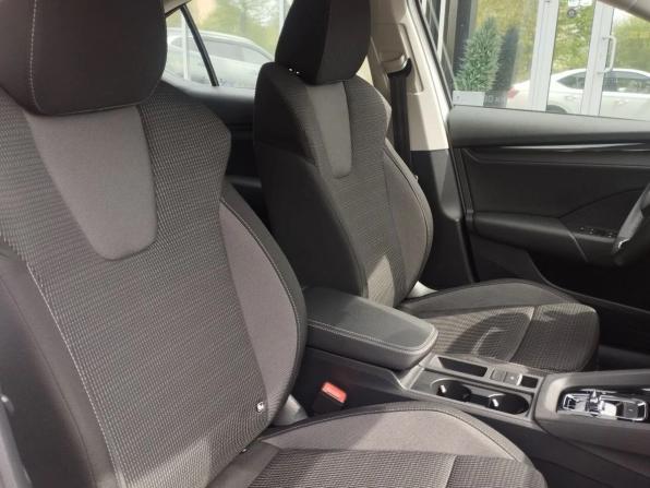 Skoda Octavia IV (A8) с пробегом 2021 года, цена 2 479 000 рублей, 43199 км, лифтбек, Автокод Объявления