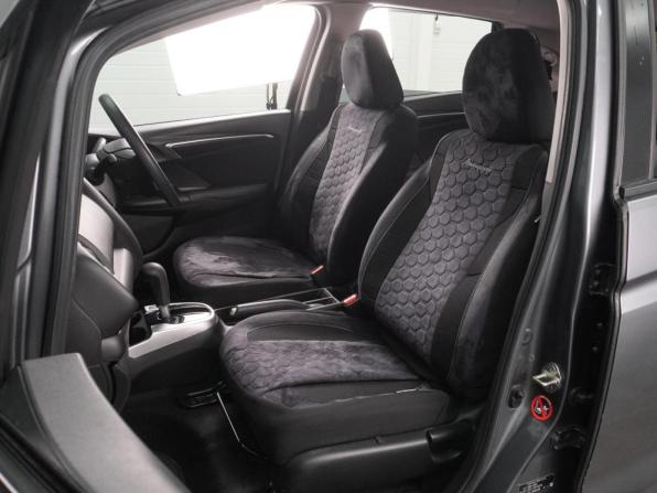 Honda Fit III Рестайлинг с пробегом 2019 года, цена 1 590 000 рублей, 80004 км, хэтчбек, Автокод Объявления