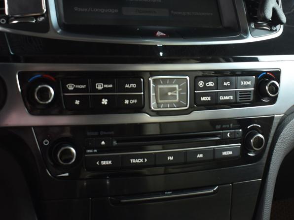 Hyundai Equus II Рестайлинг с пробегом 2016 года, цена 1 564 997 рублей, 125245 км, седан, Автокод Объявления
