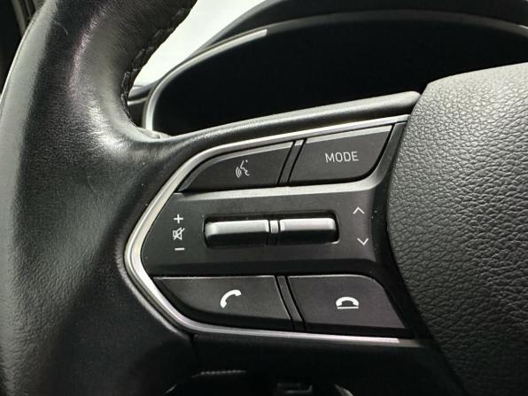 Hyundai Santa Fe IV Рестайлинг с пробегом 2021 года, цена 3 656 500 рублей, 68737 км, внедорожник, Автокод Объявления