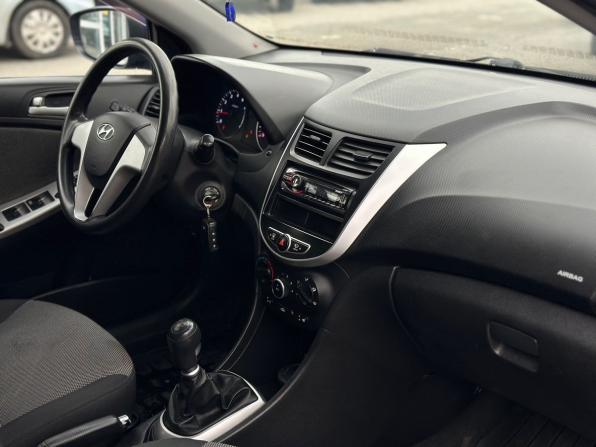 Hyundai Solaris I с пробегом 2012 года, цена 649 000 рублей, 172383 км, седан, Автокод Объявления