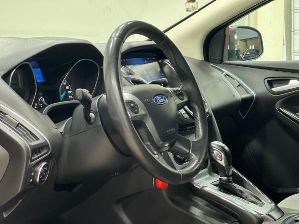 Ford Focus III с пробегом 2012 года, цена 830 000 рублей, 172929 км, хэтчбек, Автокод Объявления