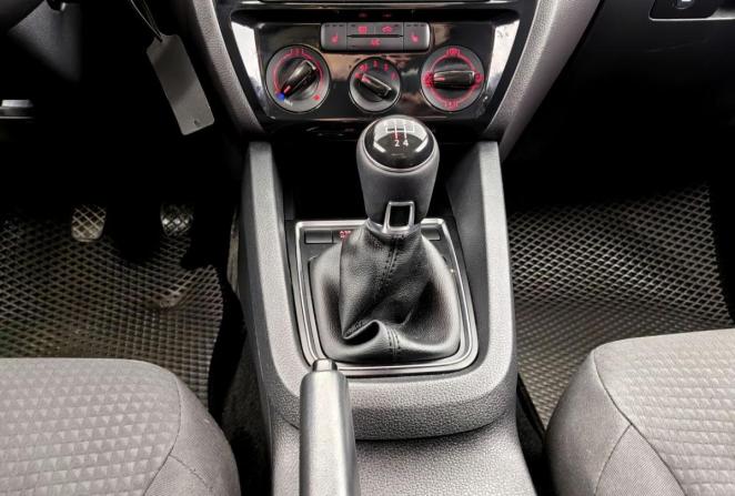 Volkswagen Jetta VI с пробегом 2015 года, цена 1 280 000 рублей, 97150 км, седан, Автокод Объявления
