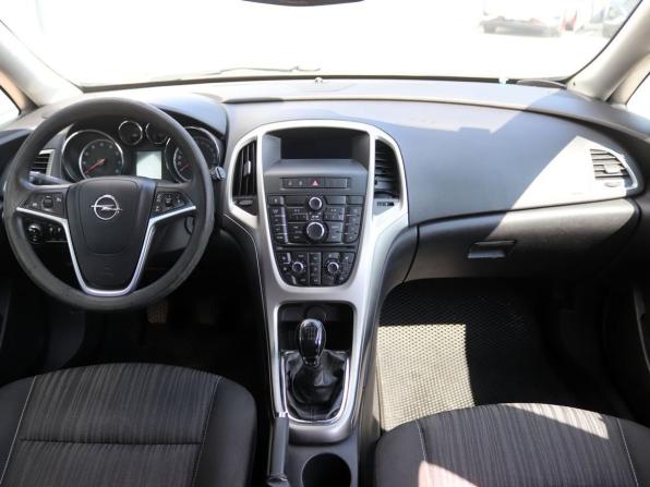 Opel Astra J с пробегом 2011 года, цена 559 000 рублей, 133000 км, хэтчбек, Автокод Объявления