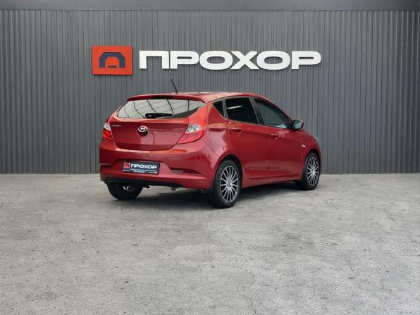 Hyundai Solaris I Рестайлинг с пробегом 2016 года, цена 997 000 рублей, 100433 км, хэтчбек, Автокод Объявления