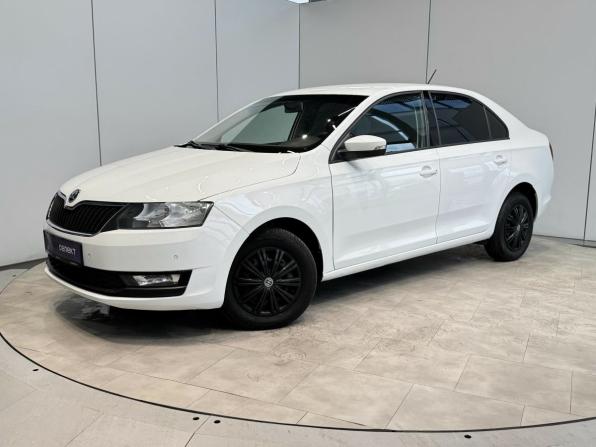 Skoda Rapid I Рестайлинг с пробегом 2018 года, цена 1 040 000 рублей, 172156 км, лифтбек, Автокод Объявления