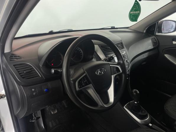 Hyundai Solaris I с пробегом 2012 года, цена 600 000 рублей, 206173 км, хэтчбек, Автокод Объявления