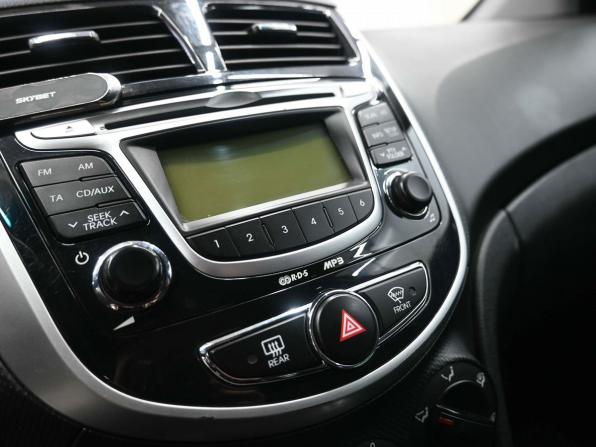 Hyundai Solaris I с пробегом 2012 года, цена 749 900 рублей, 121000 км, хэтчбек, Автокод Объявления