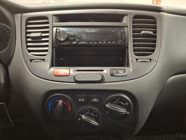 Kia Rio II с пробегом 2009 года, цена 399 000 рублей, 218014 км, хэтчбек, Автокод Объявления