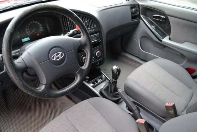 Hyundai Elantra III (XD2) Рестайлинг с пробегом 2004 года, цена 350 000 рублей, 309345 км, седан, Автокод Объявления