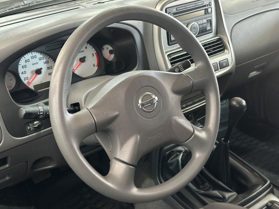 Nissan NP300 Москва  - изображение 12