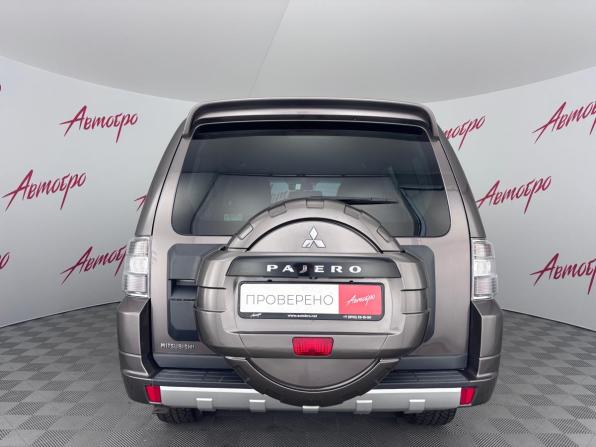 Mitsubishi Pajero IV Рестайлинг 1 с пробегом 2011 года, цена 1 955 000 рублей, 190000 км, внедорожник, Автокод Объявления