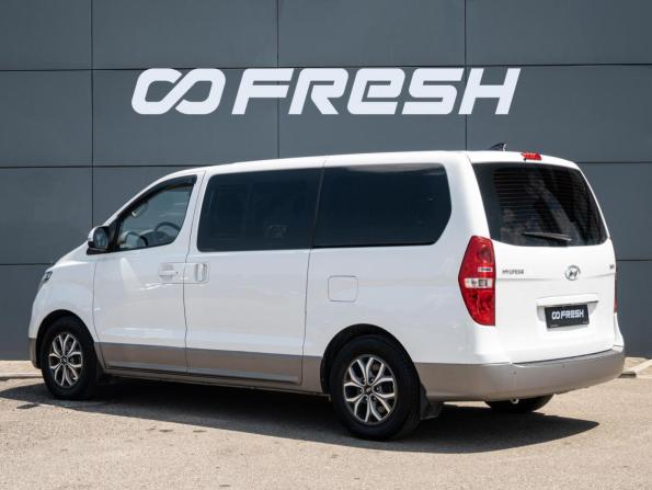 Hyundai H-1 II Рестайлинг 2 с пробегом 2021 года, цена 3 830 000 рублей, 96309 км, минивэн, Автокод Объявления