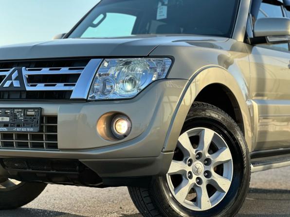 Mitsubishi Pajero IV Рестайлинг 1 с пробегом 2012 года, цена 1 800 000 рублей, 232887 км, внедорожник, Автокод Объявления