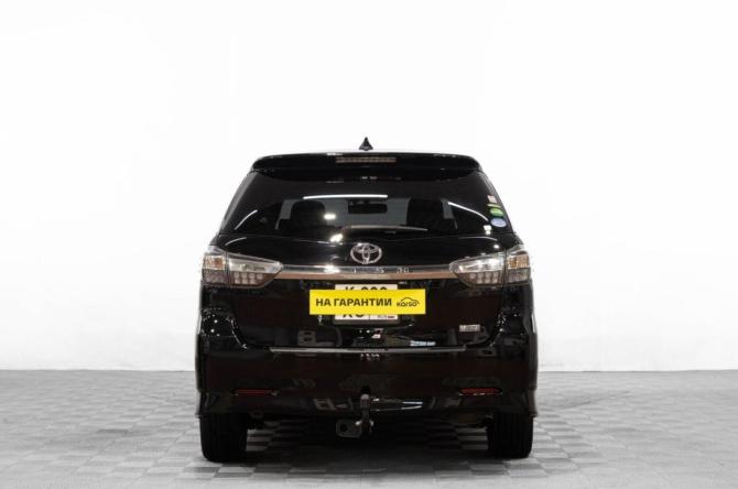 Toyota Wish II Рестайлинг с пробегом 2014 года, цена 1 699 000 рублей, 56000 км, минивэн, Автокод Объявления