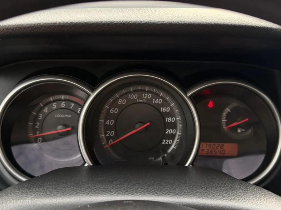 Nissan Tiida I Рестайлинг Москва  - изображение 12