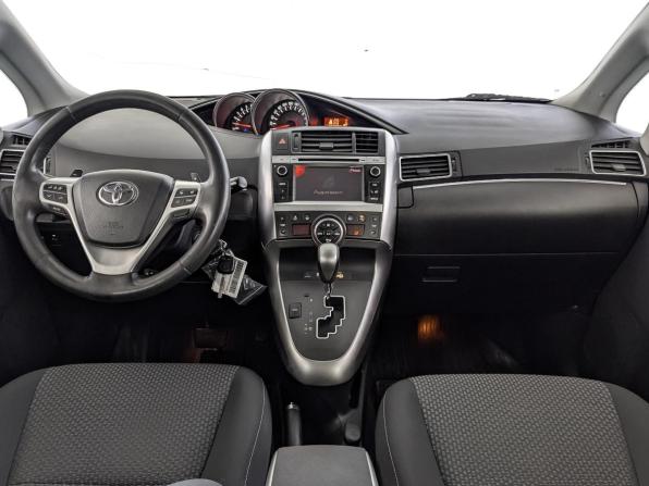 Toyota Verso I Рестайлинг с пробегом 2013 года, цена 1 300 000 рублей, 174372 км, компактвэн, Автокод Объявления