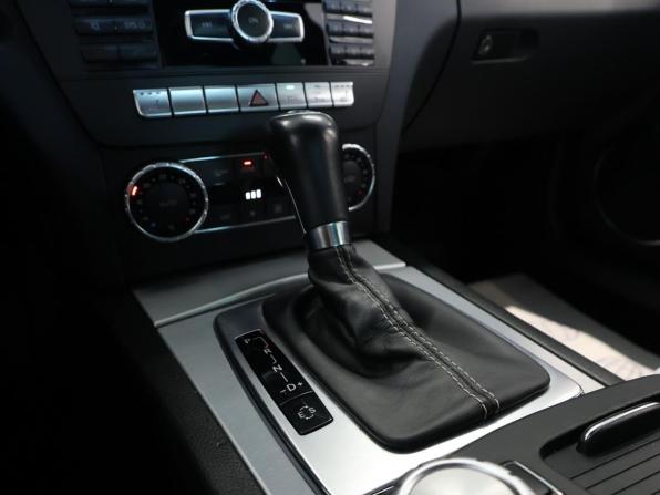 Mercedes-Benz C-Класс III (W204) Рестайлинг с пробегом 2013 года, цена 1 575 000 рублей, 142038 км, седан, Автокод Объявления