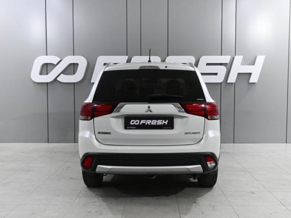 Mitsubishi Outlander III Рестайлинг 2 с пробегом 2016 года, цена 1 789 000 рублей, 98741 км, внедорожник, Автокод Объявления