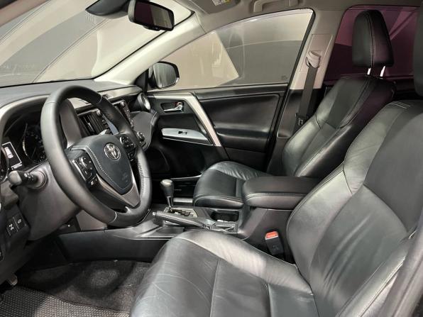 Toyota RAV4 IV (XA40) Рестайлинг с пробегом 2017 года, цена 2 730 000 рублей, 103172 км, внедорожник, Автокод Объявления