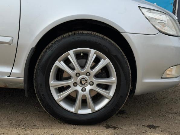 Skoda Octavia II (A5) Рестайлинг с пробегом 2010 года, цена 700 000 рублей, 235600 км, лифтбек, Автокод Объявления