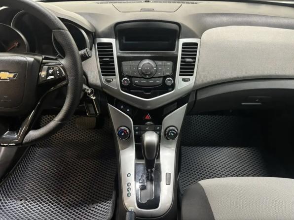 Chevrolet Cruze I с пробегом 2011 года, цена 688 000 рублей, 180800 км, хэтчбек, Автокод Объявления