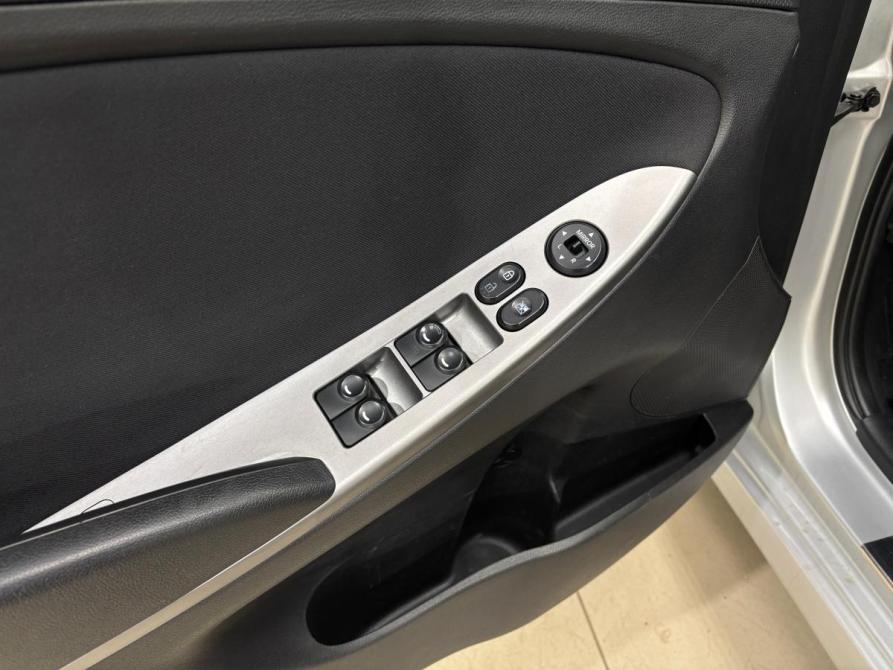 Hyundai Solaris I Рестайлинг Альметьевск  - изображение 11