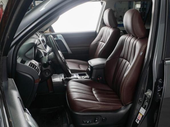 Toyota Land Cruiser Prado 150 Series Рестайлинг 1 с пробегом 2017 года, цена 3 549 000 рублей, 193126 км, внедорожник, Автокод Объявления