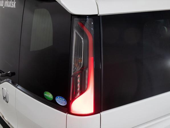 Honda Stepwgn V с пробегом 2015 года, цена 1 700 000 рублей, 144725 км, минивэн, Автокод Объявления