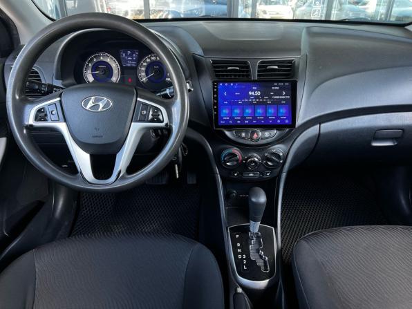 Hyundai Solaris I с пробегом 2012 года, цена 829 999 рублей, 182102 км, седан, Автокод Объявления