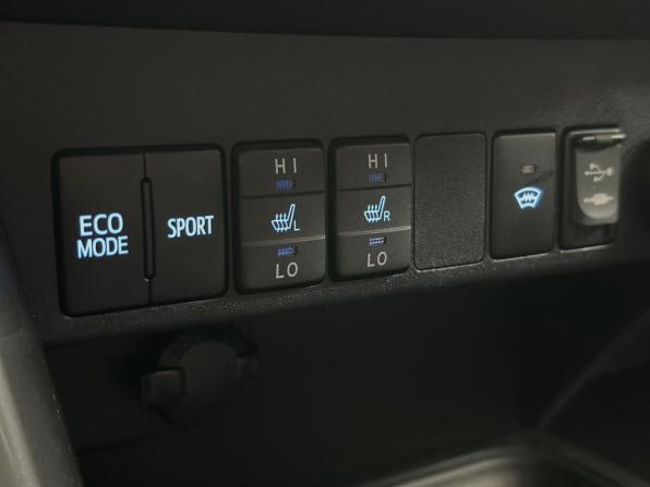 Toyota RAV4 IV (XA40) Рестайлинг с пробегом 2018 года, цена 1 990 000 рублей, 129623 км, внедорожник, Автокод Объявления