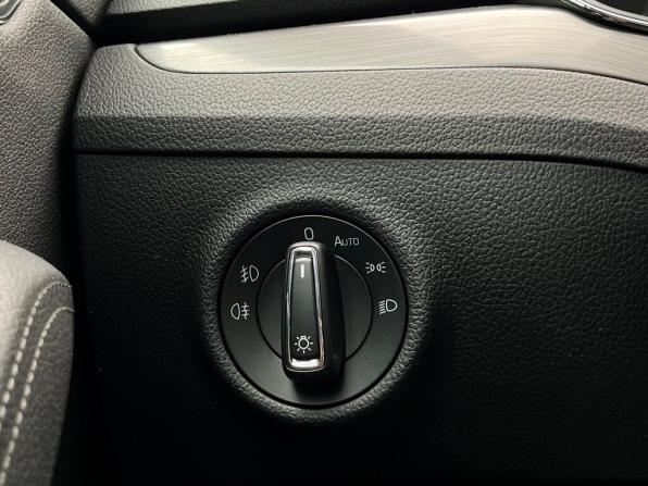 Skoda Superb III Рестайлинг с пробегом 2020 года, цена 1 937 700 рублей, 265226 км, лифтбек, Автокод Объявления