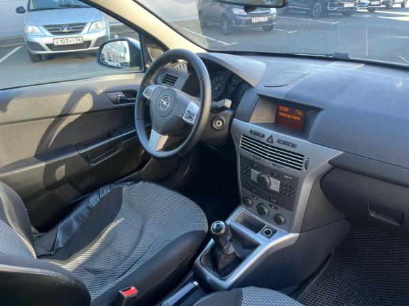 Opel Astra H Рестайлинг с пробегом 2013 года, цена 550 000 рублей, 192610 км, седан, Автокод Объявления