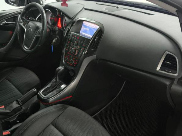 Opel Astra J Рестайлинг с пробегом 2014 года, цена 589 000 рублей, 193000 км, хэтчбек, Автокод Объявления